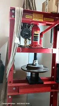 Peugeot 3008 an 2012 disque arrière, remplacement roulement de roue.