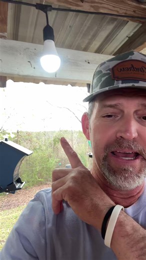 DEBAOBULB Rechargeable Emergency Light Bulbs Battery Powered LED Light Bulb 6000K Daylight E26 120 Volt 9W 60W Equivalent with 1200mAh for Home Power Outage Camping Hurricane