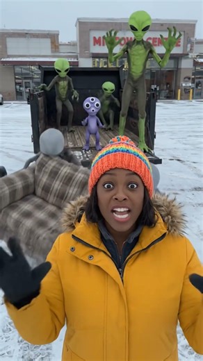 aliens loading my truck