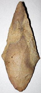 Prehistoric chert point (Arkansas River, Fort Smith area, Arkansas, USA) 12