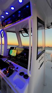 Sunset cruising onboard this 2025 Sea Hunt Gamefish 30 from Ultimate Marine! | Boats Gone Wild
