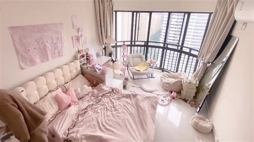 Cleaning My Messy Room: Aesthetic Organization Tips