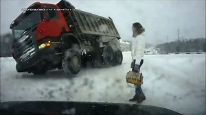 'The Road Movie' Offers An Insane Journey Through Dangerous Russian Roads - SlashFilm