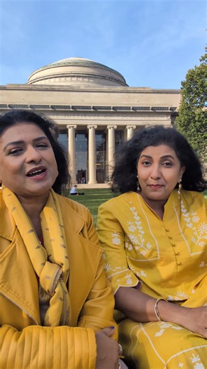 Massachusetts institute of technology campus, Boston এর সামনে মাঠে বসে আমাদের মনে হয়েছিল আমরা আমাদের বিশ্ববিদ্যালয়ের জীবনে ফিরে গিয়েছি। মনে হচ্ছিল যেনো ঢাকা বিশ্ববিদ্যালয়ের মাঠে বসে বন্ধুরা মিলে মাঝে মাঝে যেমন বাদাম খেতাম আর গান করতাম তেমন একটা অনুভূতি। তাই দুজনে মিলে এই নজরুল গীতিটি গাইতে ইচ্ছে হলো। এই গানটি আমরা ছোটবেলায় বিভিন্ন অনুষ্ঠানে অনেক গেয়েছি #youtubeshorts #viralchallenge #facebookviral #newyork #boston #Massachusetts #song #sisters | Nasreen Ahmed Ruma