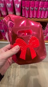 Fill the stockings with joy! Discover wonderful gifts and more at Bath and Body Works! Let the holiday shopping begin! | Apple Blossom Mall | Facebook