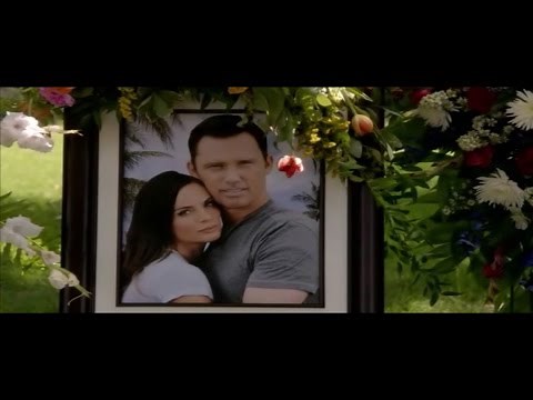 Burn Notice - Michael & Fiona