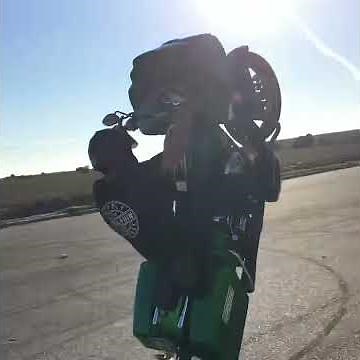 #bagger stunts #wheelies HOW TO WHEELIE A HARLEY BAGGER !! BAGGER WHEELIES DRIFTS STUNTS