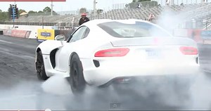 2013 SRT Viper Hits The Drag Strip: Video