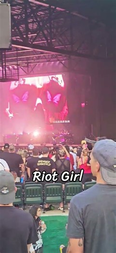 Good Charlotte - Riot Girl - Dallas, TX. #goodcharlotte #texas #dallas #ssskunx