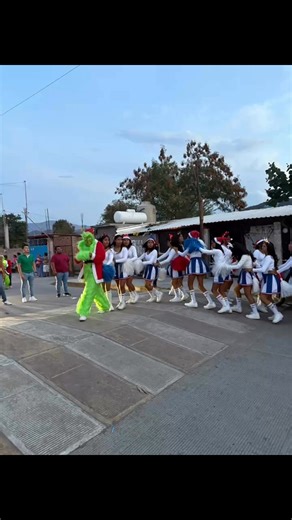 El grinch de mezcala | Elizabeth Gutierrez