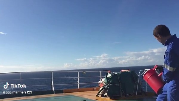 Line Throwing Apparatus: A Crucial Tool for Safety at Sea