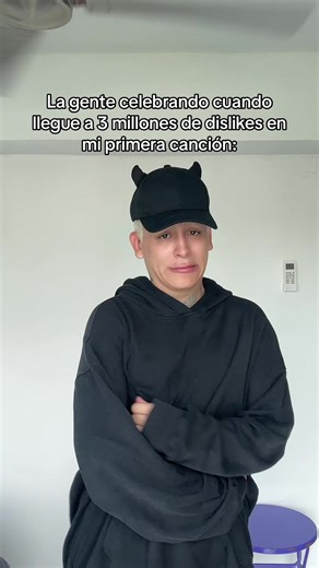 Reacción de Kunno a los 3 millones de dislikes en su primera canción