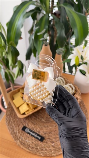 Dilara ONAY BAŞOĞLU on Instagram: "✨ Elegance you can feel. Handmade pearl wedding favors designed to bring a touch of luxury to every special moment. Perfect for weddings, bridal showers & premium event gifting. 🤍✨ 📦 Express worldwide shipping 🛍 Custom name tags available ✨ Loved for its timeless, classy look #customweddingfavors"