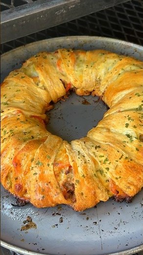 Philly Cheesesteak Crescent Ring 🥩🧀