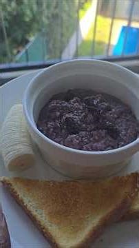 Update on the hibiscus oatmeal experiment 🌺