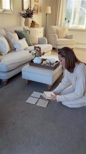 AD | my biggest home decor mistake was choosing these long pile grey carpets when we bought our new build 😖 We were excited to move in 7 years ago and for ease just bought one of the limited new build options we were offered. Big mistake! The carpet became so flat in places and the quality was generally quite poor. Plus it’s grey and I’m a neutral girly! We’ve been gradually replacing the carpet in every room and @cormarcarpets never disappoints. 🔗 Comment LOUNGE and I’ll send you the exact li