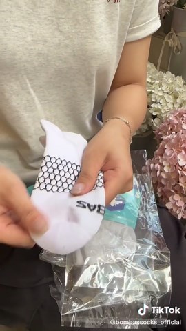 FLASH DEAL ⚡ Bombas socks comfort now up to 40% off — but not for long! #BombasSocks #SockTok #BombasLove #AnkleSocks #CozyEssentials