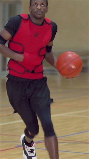 Defenders know your weak hand. Here's how to fix it for good 🤚🏀