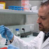 Video: Improving High Viscosity Extrusion of Microcrystals for Time-resolved Serial Femtosecond Crystallography at X-ray Lasers