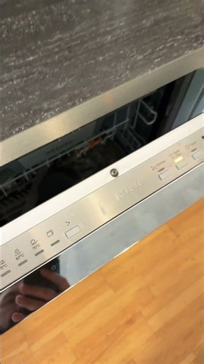 Way too bright LEDs on Miele dishwasher #dishwasher #G7197SCVi #Miele #dishwashing