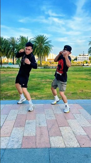 Footwork + Combo Boxing Training | Improve Speed & Flow at Home #BoxingFootwork #BoxingTraining