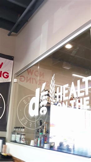 Pulling up to d’Lite feels like choosing the winning side of your day. Fresh eats, feel good drinks, and that signature glow you get when your lunch tastes amazing and still keeps you energized. ⚡ 💡 HEALTHY TIP: Small swaps make a big difference. Try going Naked on any sandwich or wrap for an extra boost of greens.🌱 ☞ Healthy meals that fit you. Customize your order just the way you like it, without the wait! 🥗🍴