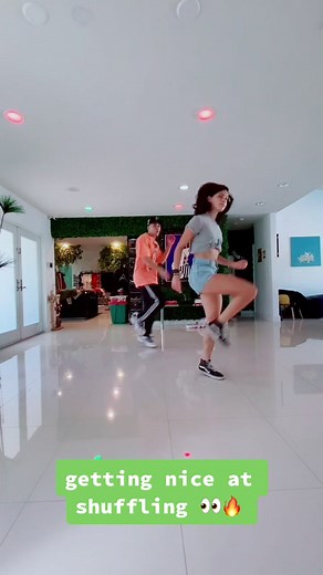 @gabyyyv__ and I cutting it up 🪚 #fy #shuffle #shuffledance #tiesto #miami