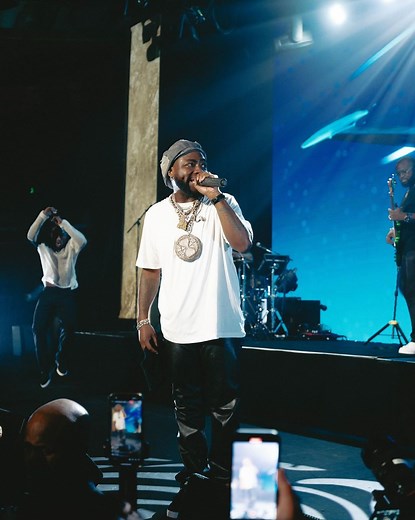 2.6K views · 67 reactions | Davido taking the stage to bless us with a scintillating performance of “High” at the 2nd annual @unitedmasters “Celebration of Independence” event!  | Unorthodox Reviews | Facebook