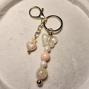 Pearl Butterfly Keychain | Elegant Beaded Keyring | Neutral Luxe Bag Charm - Etsy