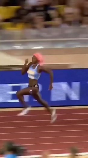 Track and feild on Instagram: "👉❤️ FOLLOW ME❤️ 15m w.😍 @dafne_schippers VS @hey_itsshaunae 🥇🏃🦅⚠️. 👉. 👇 follow me 200k coming soon 😍 @shakti_rawat_7 @track_and_feild__ @usainbolt #shakti800m #Olympics #trendingreels #trend #athletes #sports #athlete #sport #training #motivation #workout #athletics #olympics #running #health #strength #fit #tokyo #coach #trackandfield #nutrition #run #jamaica #india #usa #kenya #westham #africa"