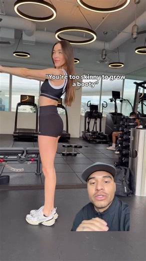 Frankie Alvarado on Instagram: "Its time to do it again, ima show you how a naturally skinny girl goes from skinny to Slim Thicc🍑 This is always my favorite booty series showing you how good a skinny girl has it gaining weight in her first 12 Weeks!! Watch her do it @sophiaculpo . Comment #peach and I’ll send you my FREE 4 Weeks Starter Routine (guide) to do this with us and see your first inch in your first month!😊💪🏼 . Gaining in your first 12 weeks will only improve your body composition w