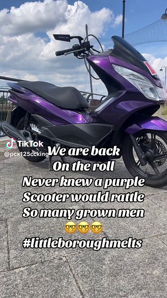 See me about give us a wave 👋🏼 🥸#pcx #pcxking #pcxking👑 #pcx125 #pcxsquad #honda #yamaha #hondapcx #hondapcx125 #bikes #bikesoftiktok #bikelife #northeast #teesside #middlseborough #scooter #melts