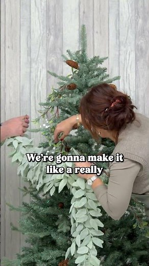 Using Floral Garlands to Upgrade Christmas Trees! 🎄