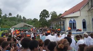 6K views · 217 reactions | LATE SIR RABBIE NAMALIU STATE FUNERAL UPDATE: There has been a delay in the departure of Late Sir Rabbie Namaliu's casket from East New Britain back to the nation's capital, the chartered flight departed Jackson's Airport at 1:40 pm and is expected to arrive at Tokua Airport at 3:20pm. EMTV will keep you posted on the latest. | EMTV Online | Facebook