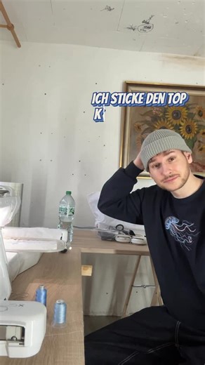 @stashclo on Instagram: "Was soll ich als Nächstes Sticken ?🪡 Wie findet ihr das Design ? Hab leider erst eben gesehen das ich die Schneeflocke vergessen habe weil ich nur die halbe Nachricht gesehen habe 🫢 an der Stelle Sorry an den Ersteller, ich mache sonst noch eine neue Version die Tage & Hab außerdem noch nicht die perfekten Garn Farben, denke damit kommt das ganze nochmal besser 🫶🏻 #embroidery #clothing #fashion #selfmade #deutschland"