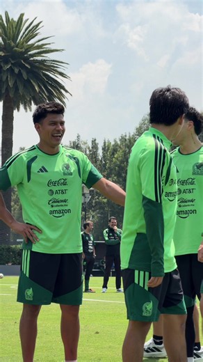 El ya clásico “Denme una M” 🔥✨🤩 de @Jesus Gallardo #miseleccionmx #futbolmexicano #vivamexico🇲🇽 #mexico