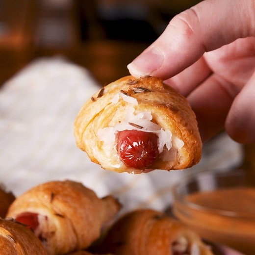Reuben Pigs In A Blanket turn your favorite sandwich into the perfect party app. Full recipe: http://dlsh.it/t58weZY | Delish