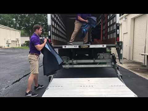 How to Work Liftgate On a Moving Truck