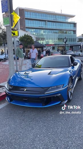 Ferrari 12 Cilindri Review: Performance and Specs