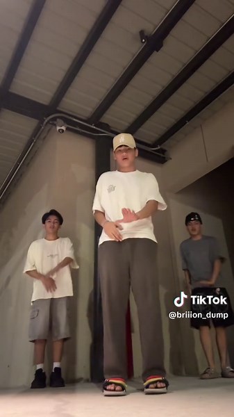 2023 Trio Dance Trends: One Kiss Tutorial & More