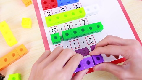 GAMENOTE 100pcs Math Cubes Manipulatives with 11 Activity Cards - Number Counting Blocks Toys Snap Linking Cube for Kids Kindergarten Learning Activities