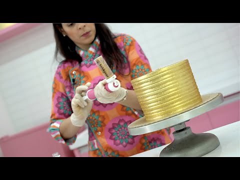 How to Apply Glitter on your Cake with the Hobbycor Airbrush | ViaCheff