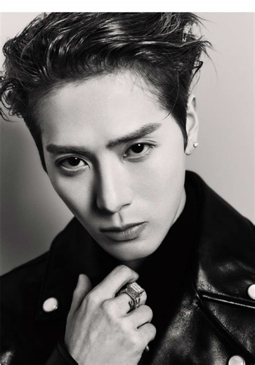 Jackson Wang Shines at LV Men 2026 Event in Paris