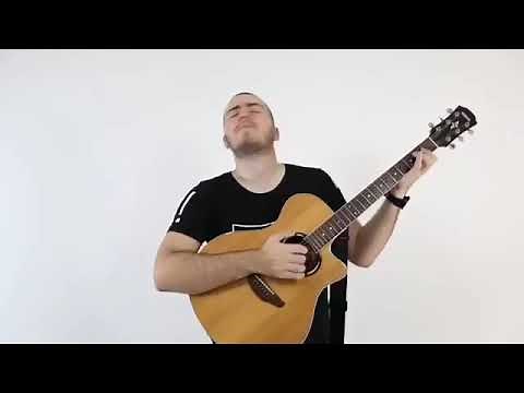 Enes batur baturayın memesi sarkıyor