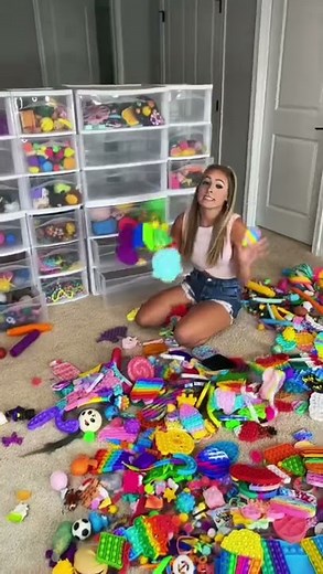 Organizing a HUGE Fidget Collection!!! Mrs. Bench