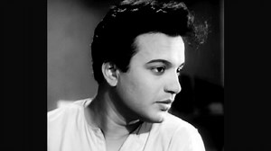 Uttam Kumar Death Anniversary: From ‘Deya Neya’ to ‘Saptapadi’, Here Are a Few Timeless Classics of Bengali Cinema’s Evergreen Hero That You Can Watch | 🎥 LatestLY