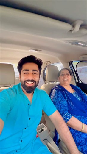 Apnaa Nitin on Instagram: "Aj to share aur story banti ha pandat ji ❤️"