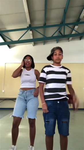 Chloe😛 (@ur_fav_moffie)’s videos with Pale Pale Moon Sinners Nola Bounce Mix - Deezy On Da Beat