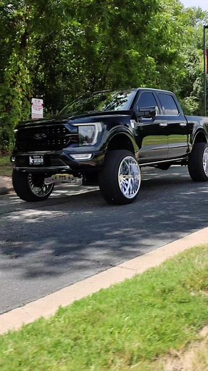 Customize Your Ford F150 with 26x14 Inch Rims | JTXForged