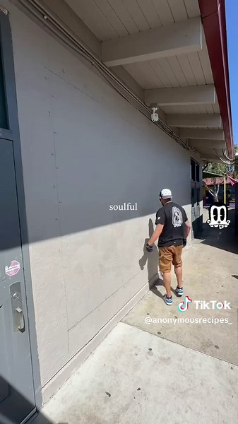 Using the Grid Method for Mural Painting